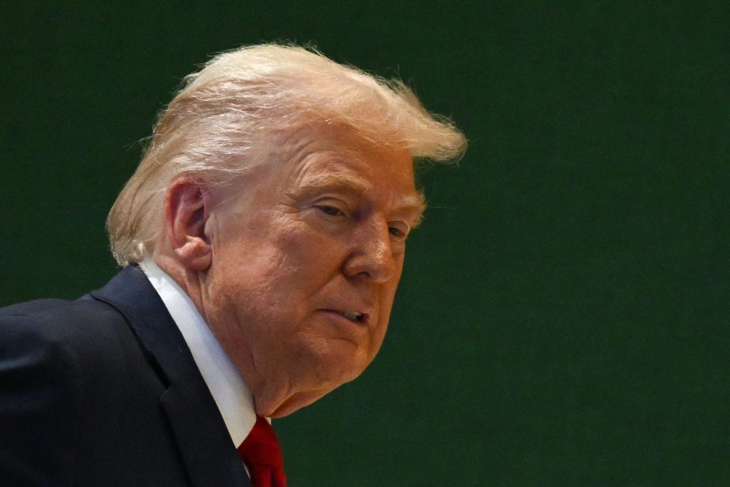 Trump isi exprima reactia dupa infrangerea lui Viktor Orban Era prietenul meu dar nu au fost alegerile mele