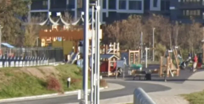 Un parc din Cluj Napoca a devenit periculos Parintii cer interventia urgenta a autoritatilor Copiii se pot accidenta