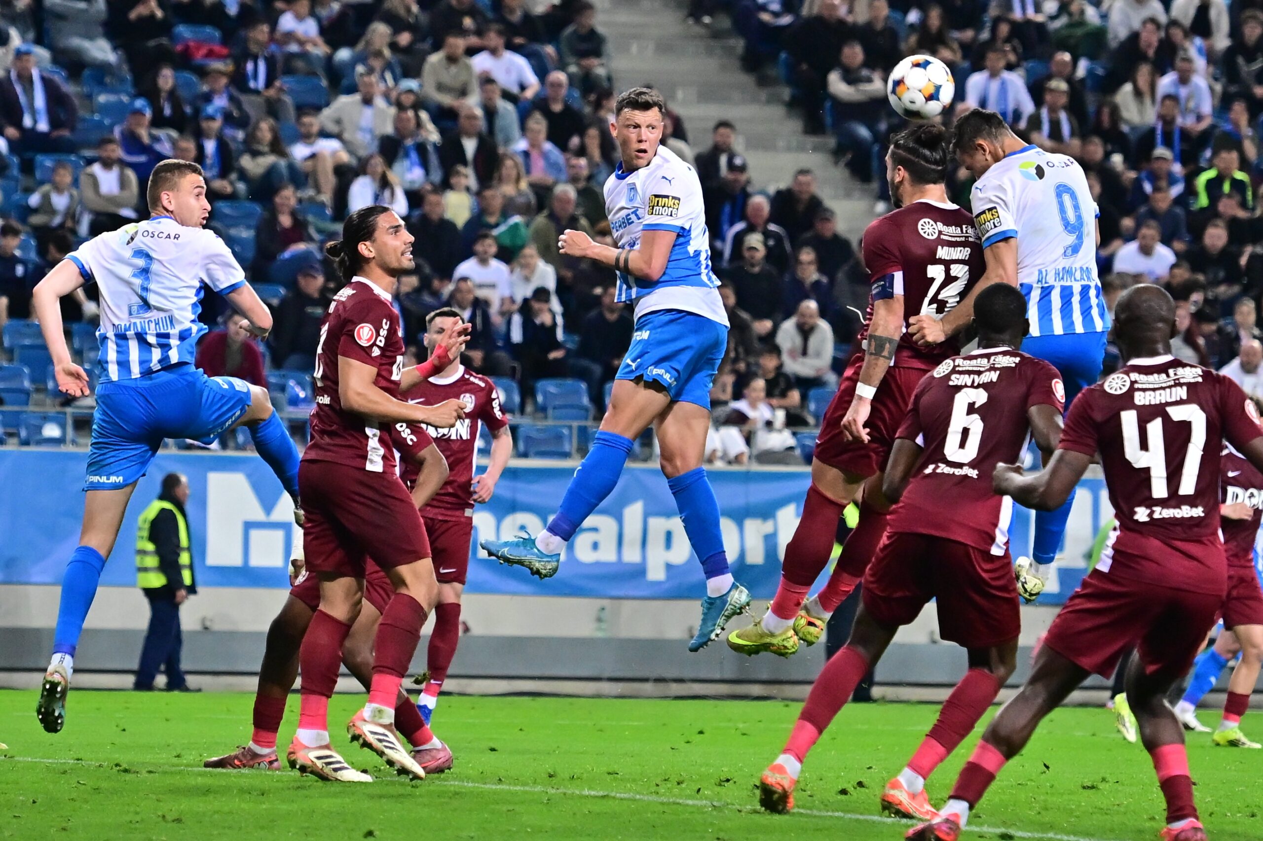 Universitatea Craiova castiga in fata CFR Cluj si ramane pe pozitia de egalitate cu Universitatea Cluj in fruntea clasamentului din Superliga