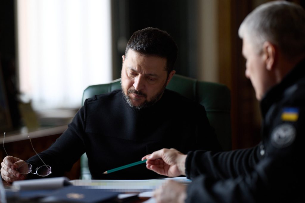 Volodimir Zelenski Ucraina se confrunta cu luni de presiune diplomatica si militara