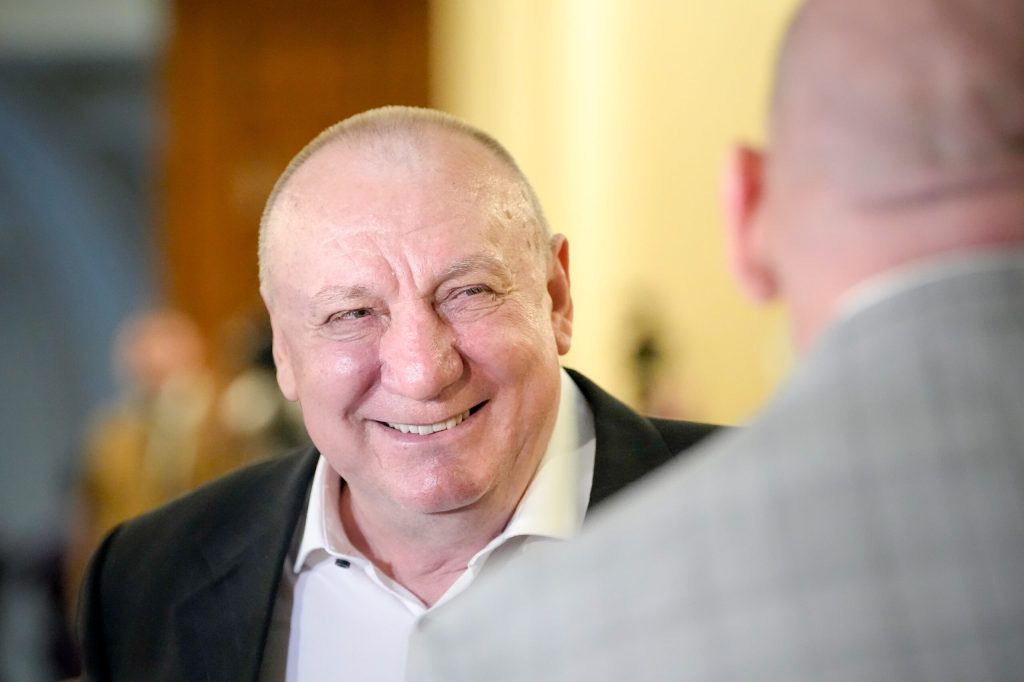 Adrian Bumbescu a fost dus la Urgență. Va fi internat dacă va cere acest lucru. 1 Adrian Bumbescu a fost dus la Urgenta Va fi internat daca va cere acest lucru