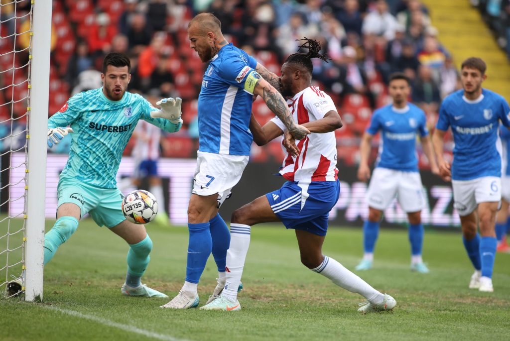 Chindia si Farul rezultat de egalitate cu sase goluri in prima mansa a barajului pentru Superliga de fotbal