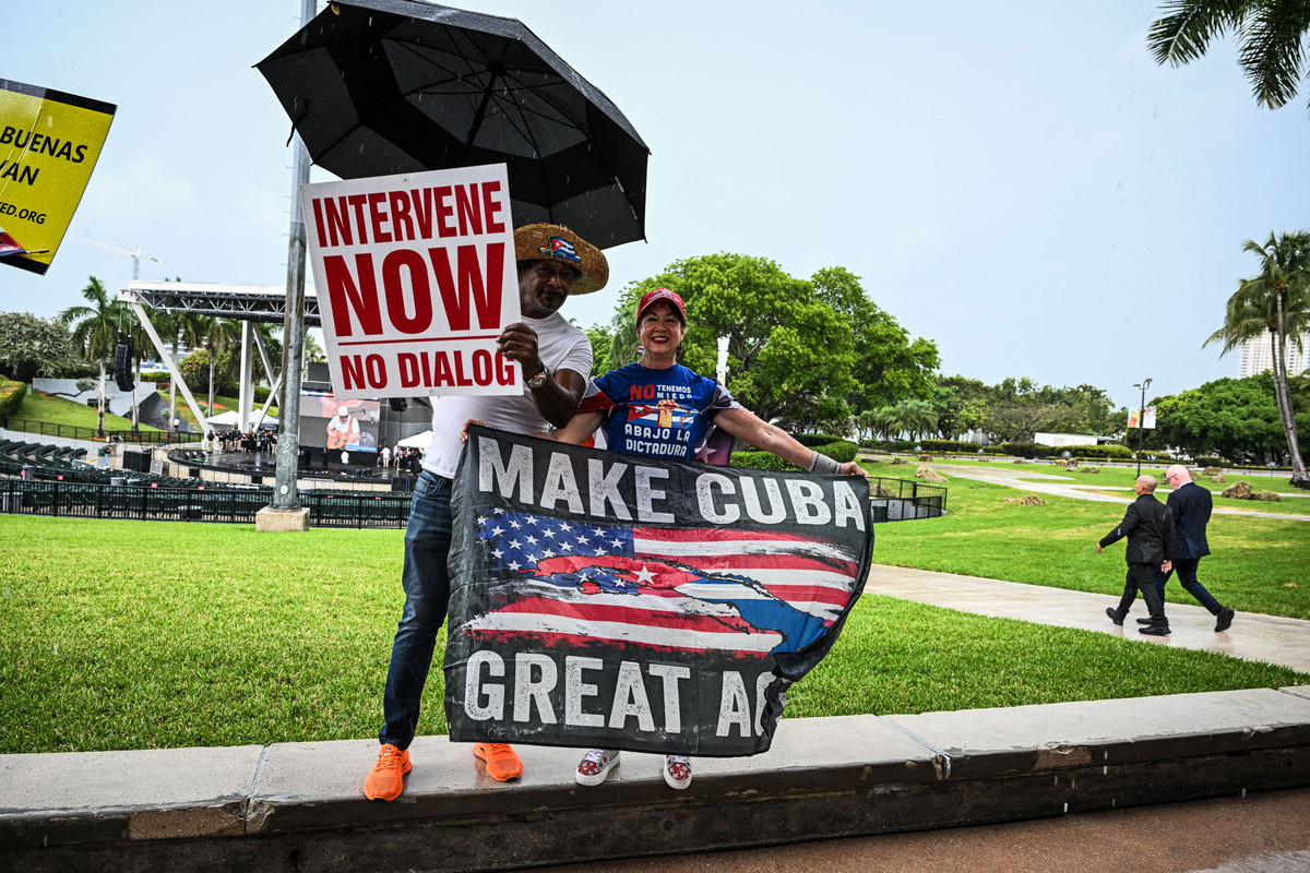 Cuba americanii au fost sustinatori importanti ai lui Trump Politica sa fata de Cuba ar putea schimba acest lucru
