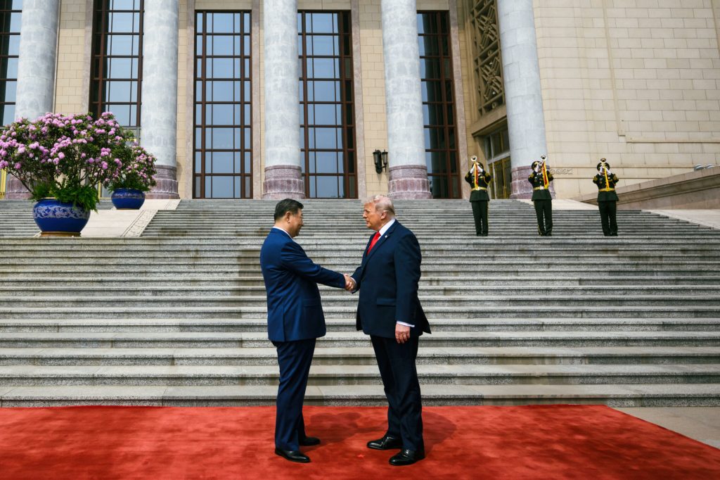 Gesturile dintre Trump si Xi au atras atentia la summitul de la Beijing Ce au observat expertii in limbajul corporal