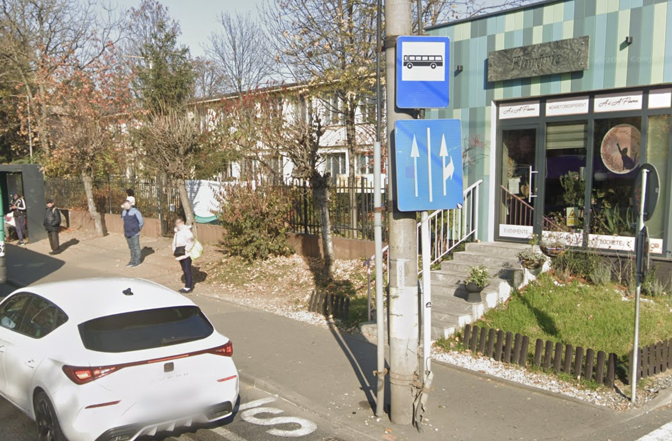 O florarie din Cluj devenita un cosmar Vandalism zilnic cersetorie agresiva si angajati amenintati Ne temem foarte mult de o escaladare a situatiei