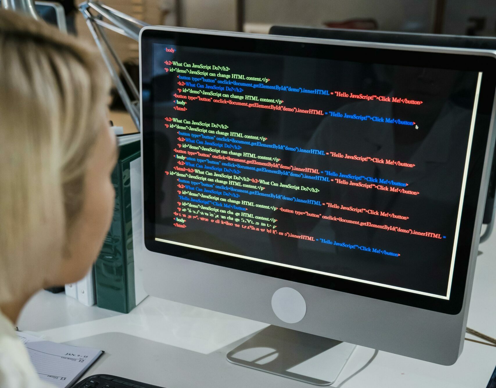 Salarii de un milion de dolari pe an si bonusuri uriase razboiul celor mai mari companii tehnologice pentru talentele de top in domeniul inteligentei artificiale