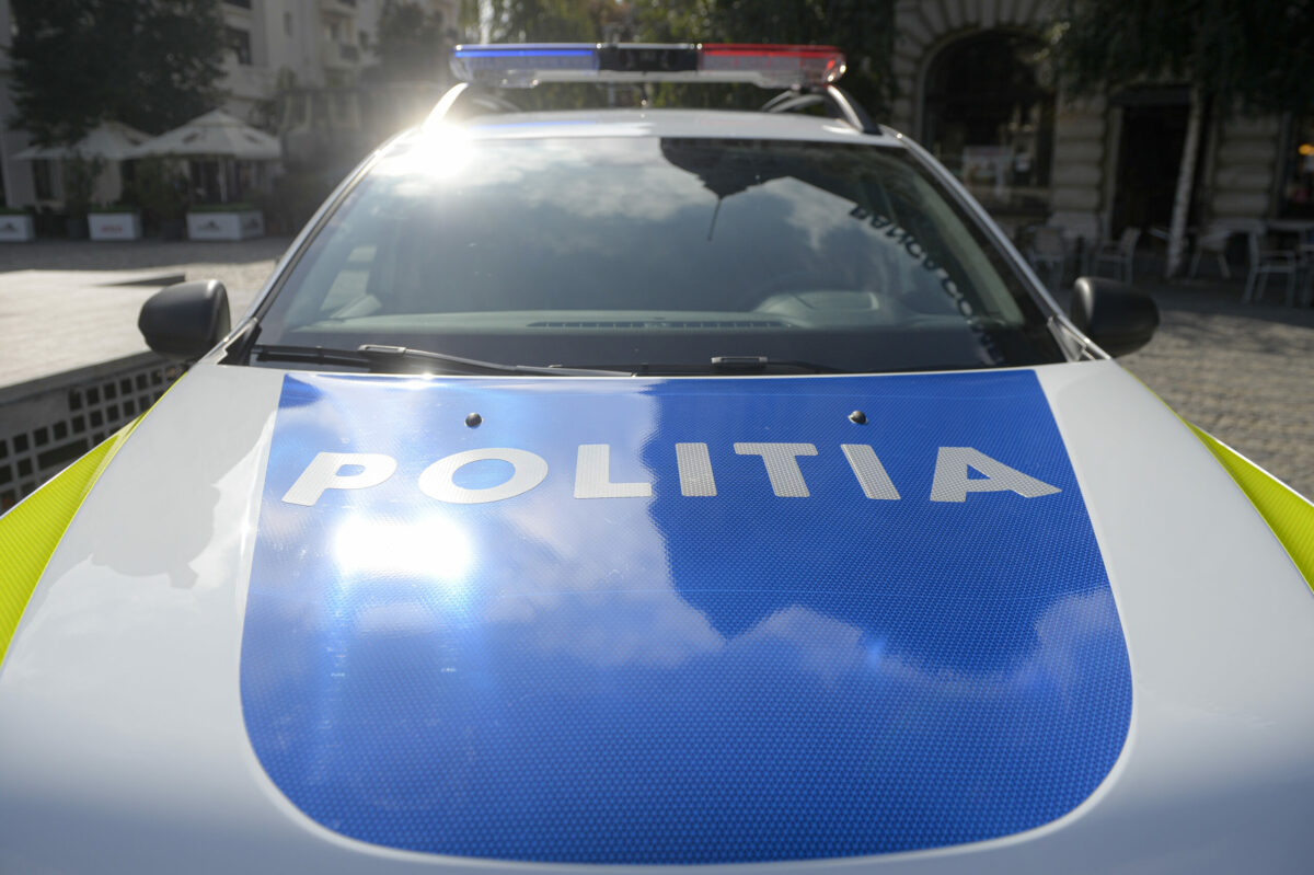 Santaj in legatura cu locul de inhumare Doi barbati din Ploiesti au fost arestati