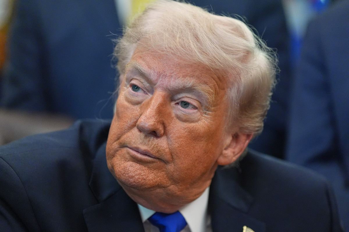 Trump ameninta ca va creste tarifele pentru automobilele din UE la 25