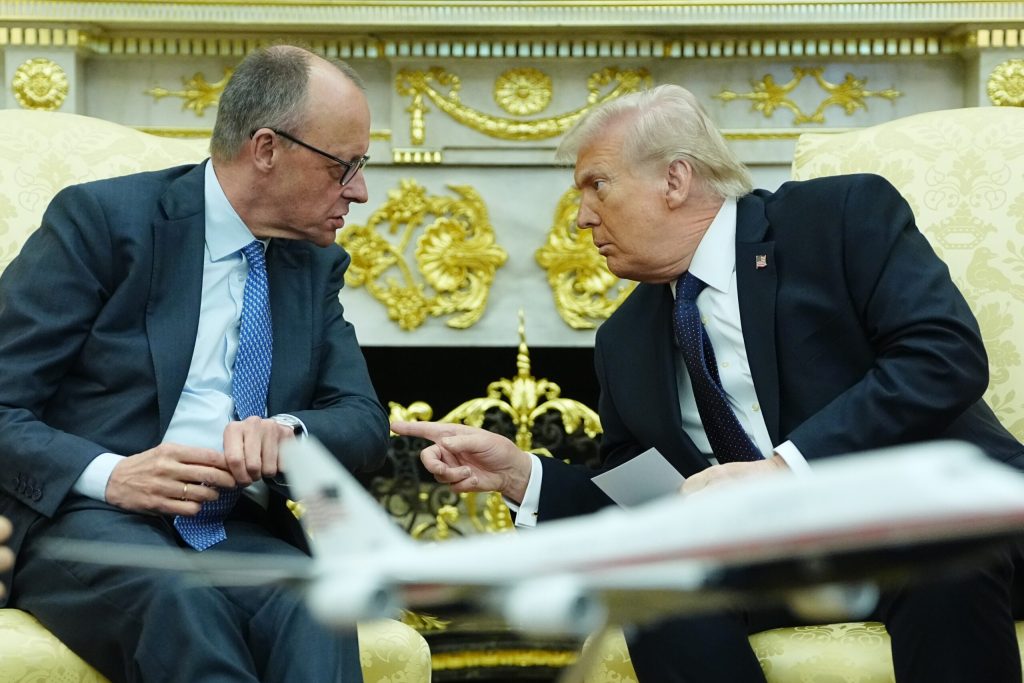 Trump ii aduce critici severe cancelarului Germaniei pentru atitudinea sa fata de Ucraina Ce reprosuri i a adus