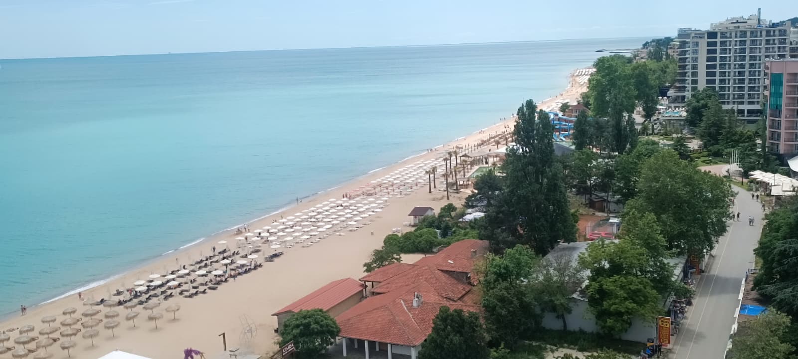 Turistii romani impulsioneaza cresterea vacantelor de lux in Bulgaria Rezervarile au urcat cu peste 30 iar interesul pentru pachetele Ultra All Inclusive este in conti nua