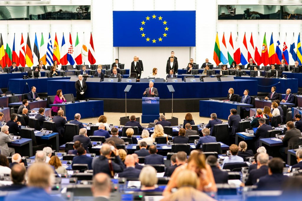 UE anunta masurile de sprijin pentru agricultori ca raspuns la cresterea preturilor la ingrasaminte