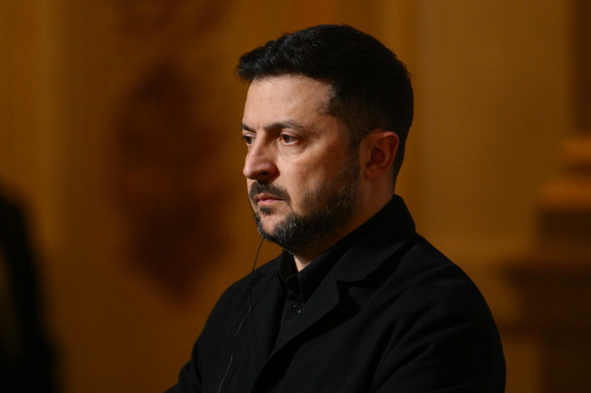 Zelenski avertizeaza ca Rusia se pregateste pentru un posibil atac cu rachete hipersonice de tip Oresnik asupra Ucrainei
