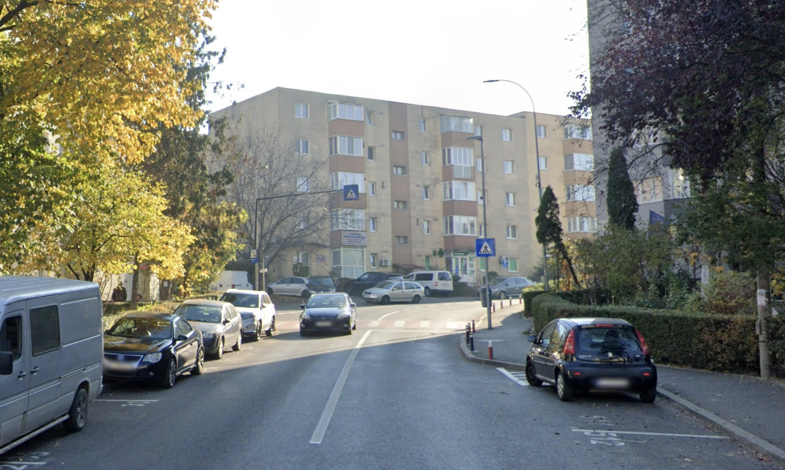 capcana pentru pietoni pe o strada din cluj trecerea de pietoni recent renovata este acum inaccesibila pentru carucioare si persoanele cu dizabilitati