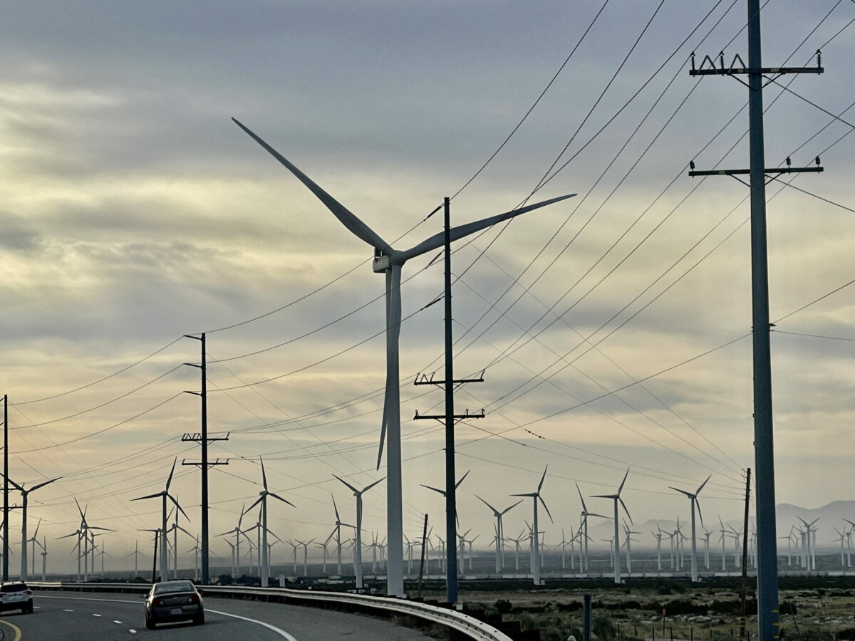 Încălzirea globală extremă nu mai pare a fi inevitabilă. Energia solară și eoliană schimbă cele mai sumbre previziuni. 1 incalzirea globala extrema nu mai pare a fi inevitabila energia solara si eoliana schimba cele mai sumbre previziuni