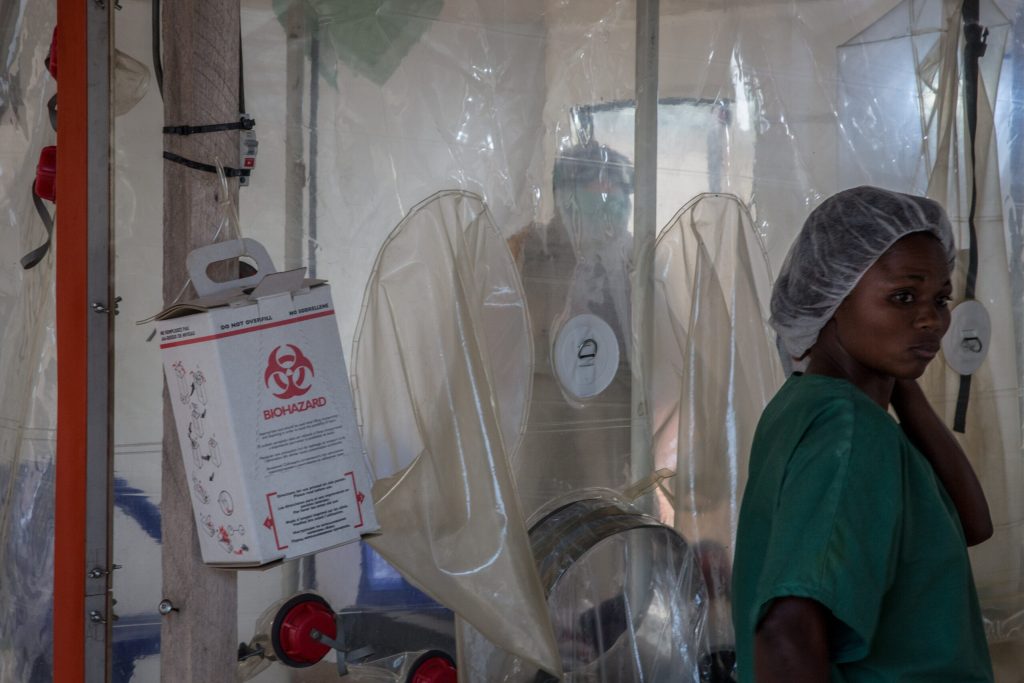 Doi barbati din Brazilia suspectati de Ebola internati in carantina
