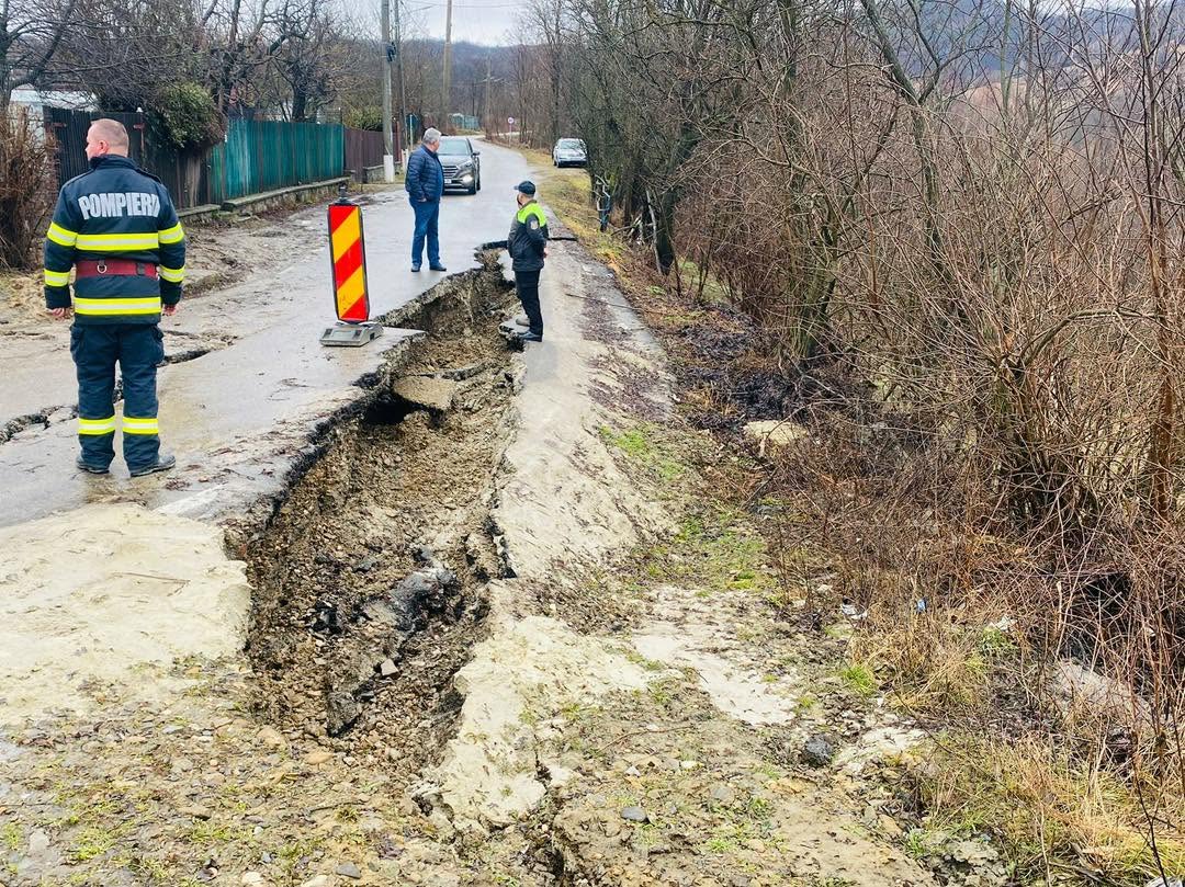 IGSU Ploile torentiale au provocat daune in 12 judete si in Bucuresti