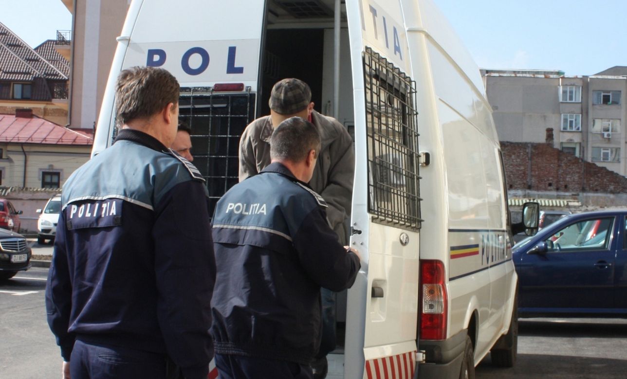 Inca un barbat din Cluj retinut pentru incalcarea unui ordin de protectie Multi altii risca insa Politia adopta o politica de toleranta zero in aceste cazuri