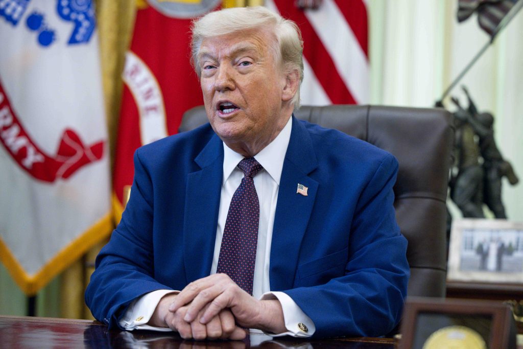 Presedintele Trump acorda gratiere unui congresman condamnat pentru frauda de sute de mii de dolari