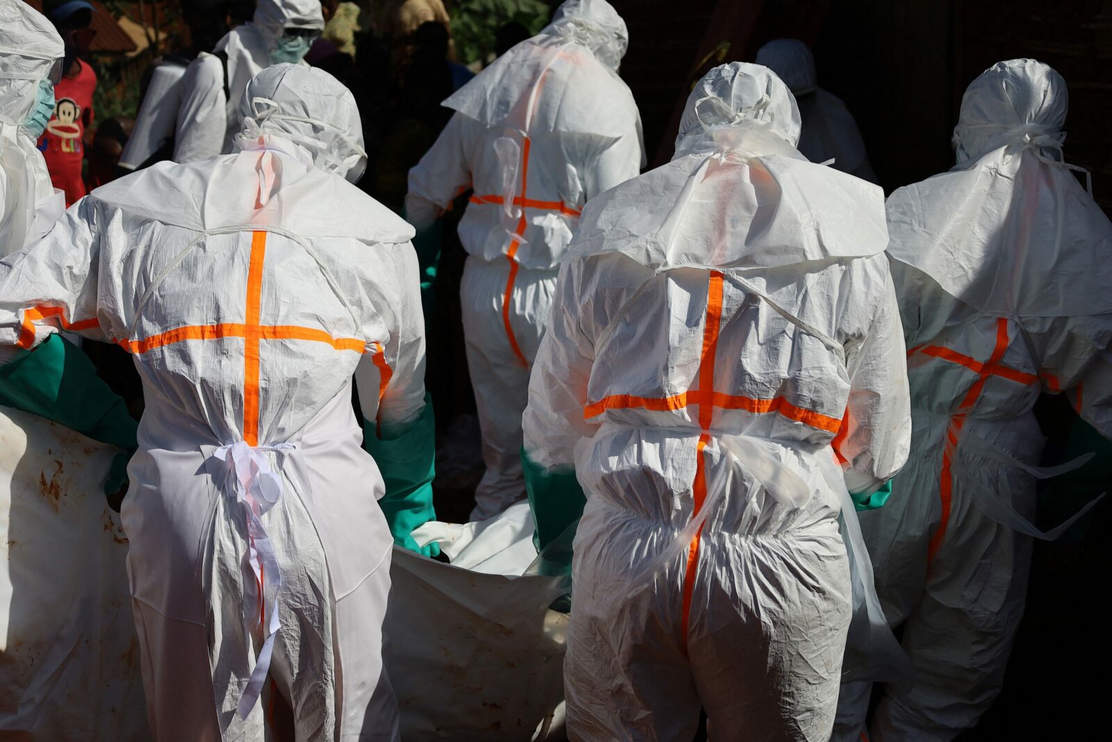 Trei noi vaccinuri experimentale impotriva virusului Ebola vor beneficia de finantare
