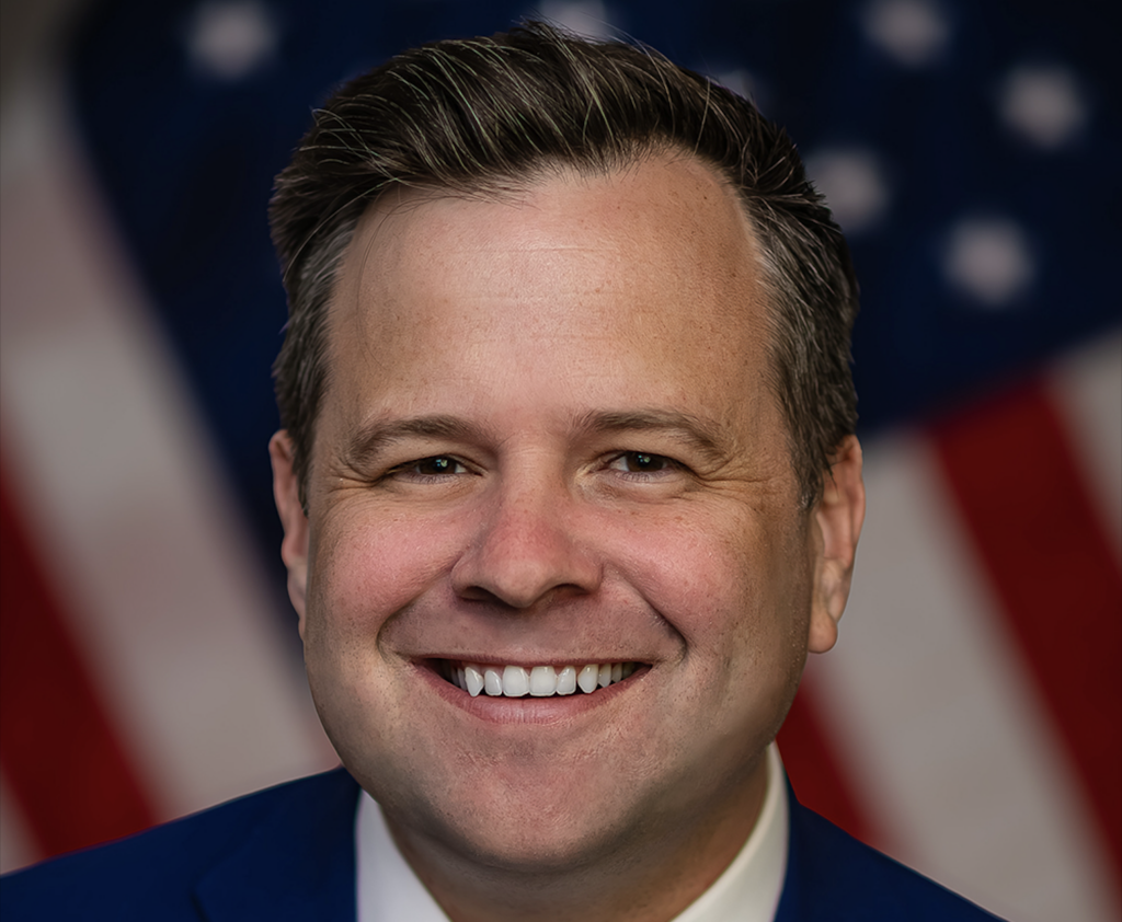 Trump o numește pe noua șefă a Serviciilor Naționale de Informații ale SUA. Cum a ajuns "filantropul de pe Twitter" să o înlocuiască pe Tulsi Gabbard. 1 Trump o numeste pe noua sefa a Serviciilor Nationale de Informatii ale SUA Cum a ajuns filantropul de pe Twitter sa o inlocuiasca pe Tulsi Gabbard