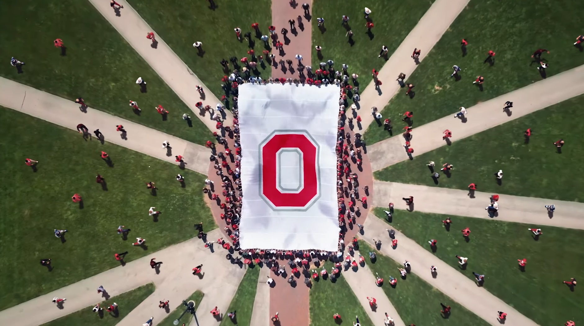 Universitatea Ohio State ofera 100 de milioane de dolari in urma unuia dintre cele mai mari scandaluri sexuale din Statele Unite