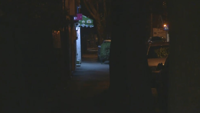Clujeancă agresată pe stradă: A urmărit-o printre mașini și i-a smuls telefonul din mână cu brutalitate. Agresorul are doar 19 ani. 1 clujeanca agresata pe strada a urmrit o printre masini si i a smuls telefonul din mana cu brutalitate agresorul are doar 19 ani